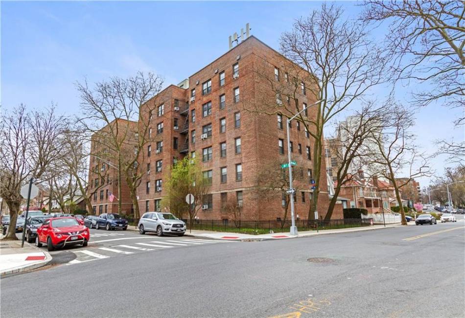 40 89th Street, Brooklyn, New York 11209, 1 Bedroom Bedrooms, ,1 BathroomBathrooms,Residential,For Sale,89th,490583