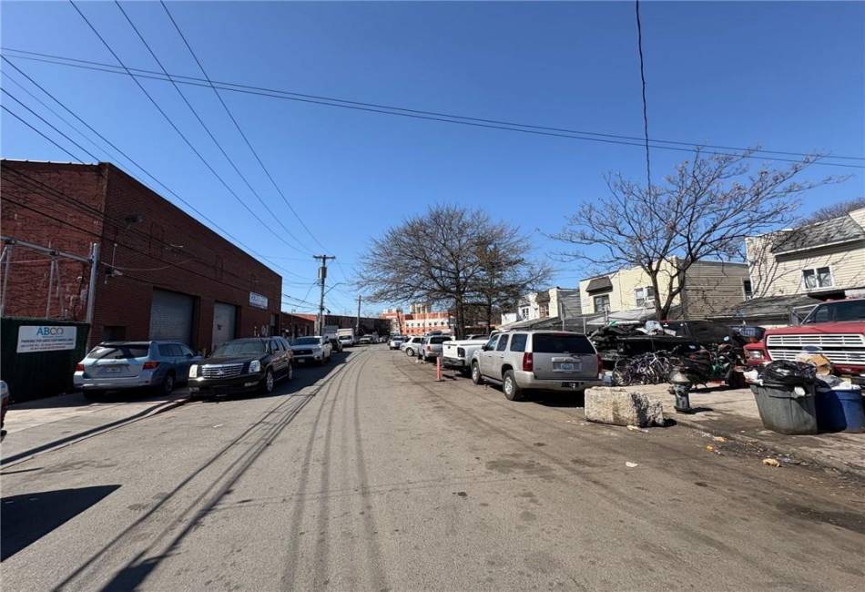 21 Preston Court, Brooklyn, New York 11234, 2 Bedrooms Bedrooms, ,1 BathroomBathrooms,Residential,For Sale,Preston,490790