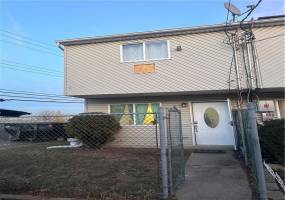 15 Betty Court, Staten Island, New York 10303, 3 Bedrooms Bedrooms, ,1 BathroomBathrooms,Rental,For Sale,Betty,492600