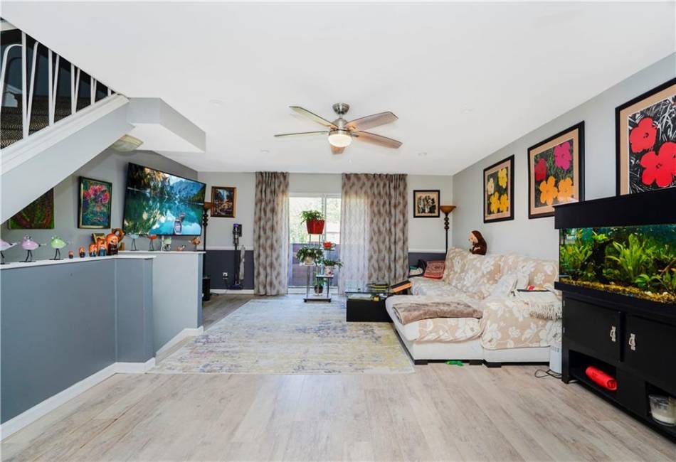 131 Stonegate Drive, Staten Island, New York 10304, 3 Bedrooms Bedrooms, ,3 BathroomsBathrooms,Residential,For Sale,Stonegate,492619
