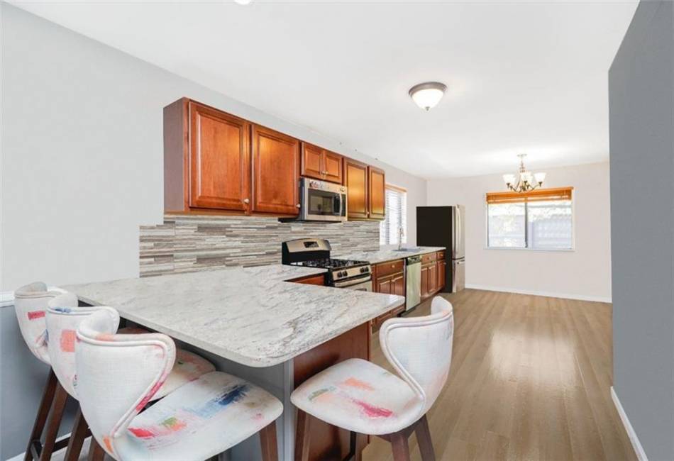 131 Stonegate Drive, Staten Island, New York 10304, 3 Bedrooms Bedrooms, ,3 BathroomsBathrooms,Residential,For Sale,Stonegate,492619