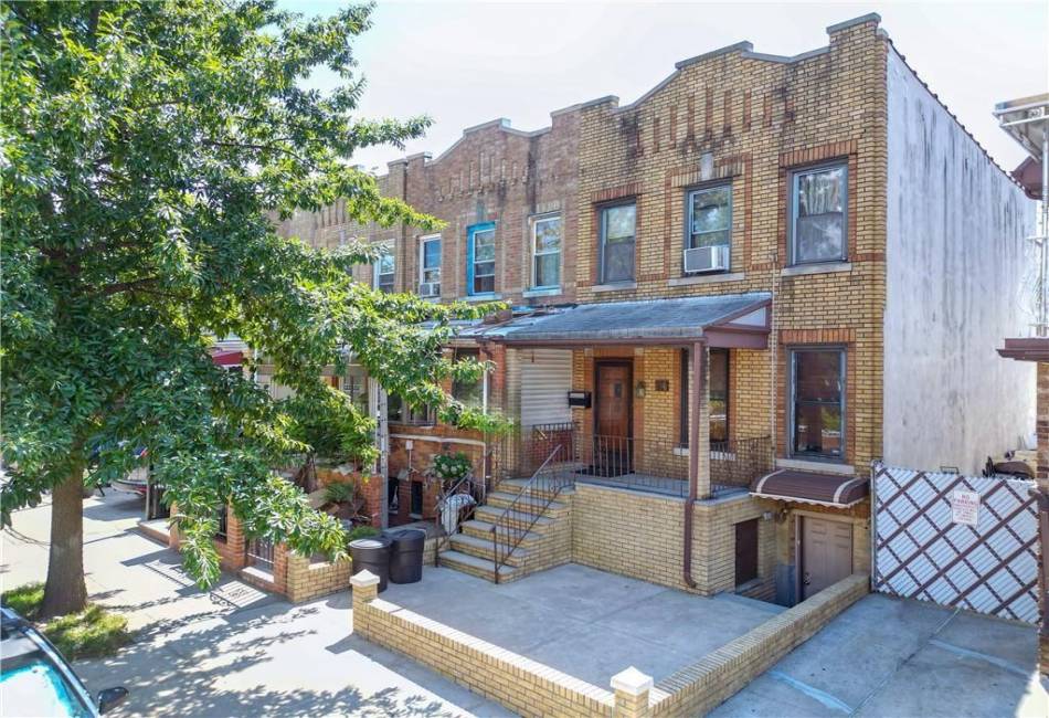 1722 70th Street, Brooklyn, New York 11204, 3 Bedrooms Bedrooms, ,2 BathroomsBathrooms,Residential,For Sale,70th,492626