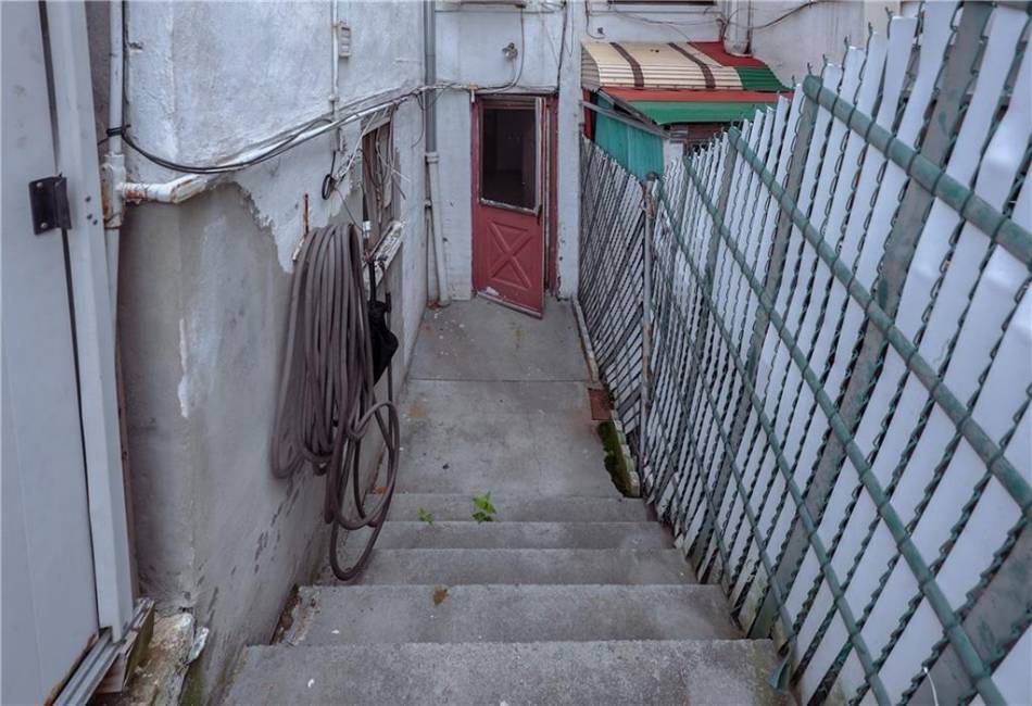 1722 70th Street, Brooklyn, New York 11204, 3 Bedrooms Bedrooms, ,2 BathroomsBathrooms,Residential,For Sale,70th,492626