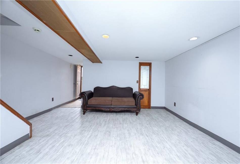1722 70th Street, Brooklyn, New York 11204, 3 Bedrooms Bedrooms, ,2 BathroomsBathrooms,Residential,For Sale,70th,492626