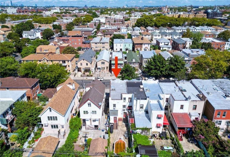 1722 70th Street, Brooklyn, New York 11204, 3 Bedrooms Bedrooms, ,2 BathroomsBathrooms,Residential,For Sale,70th,492626
