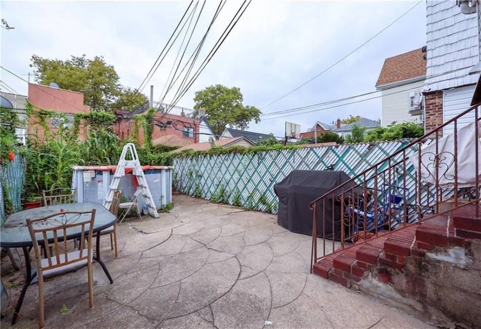 1722 70th Street, Brooklyn, New York 11204, 3 Bedrooms Bedrooms, ,2 BathroomsBathrooms,Residential,For Sale,70th,492626