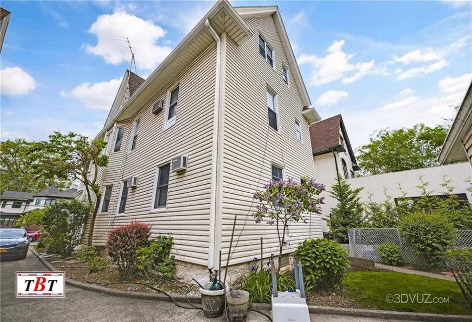 1841 East 21st Street, Brooklyn, New York 11229, 5 Bedrooms Bedrooms, ,Residential,For Sale,East 21st,492627