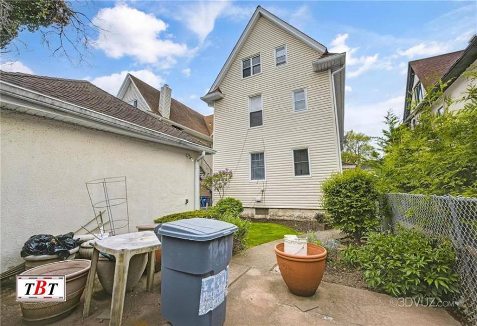 1841 East 21st Street, Brooklyn, New York 11229, 5 Bedrooms Bedrooms, ,Residential,For Sale,East 21st,492627
