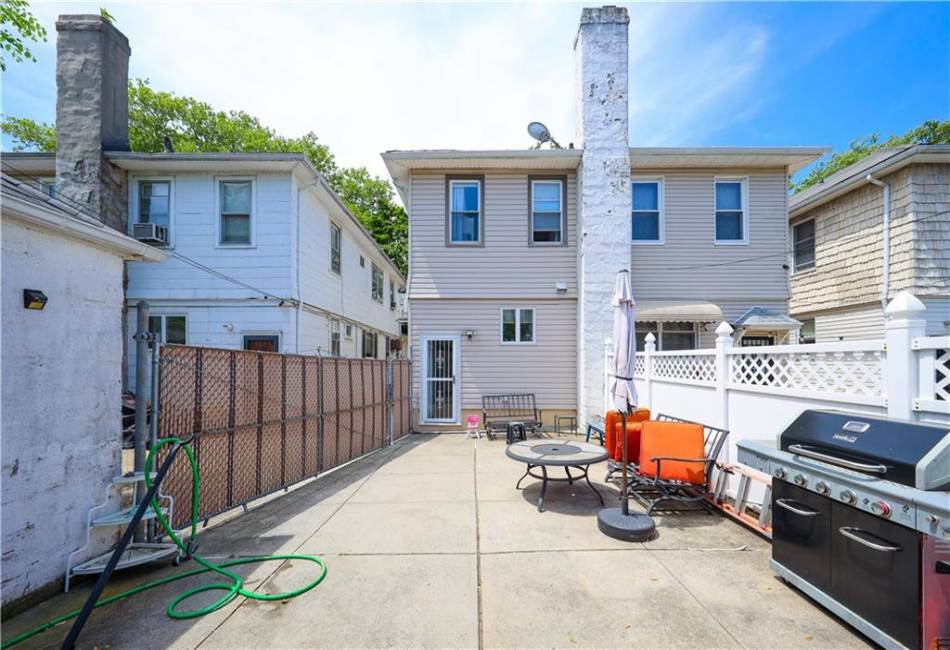 2039 Batchelder Street, Brooklyn, New York 11229, 3 Bedrooms Bedrooms, ,2 BathroomsBathrooms,Residential,For Sale,Batchelder,492652