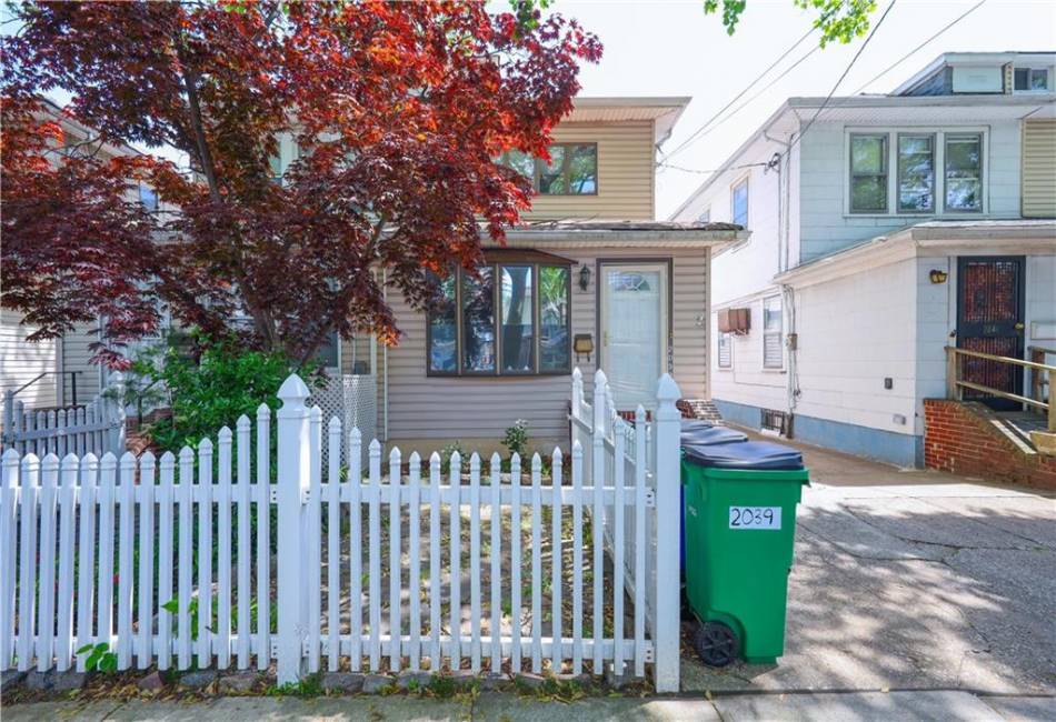 2039 Batchelder Street, Brooklyn, New York 11229, 3 Bedrooms Bedrooms, ,2 BathroomsBathrooms,Residential,For Sale,Batchelder,492652