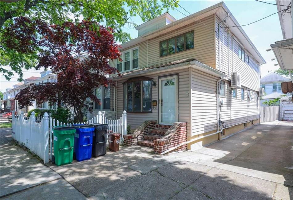 2039 Batchelder Street, Brooklyn, New York 11229, 3 Bedrooms Bedrooms, ,2 BathroomsBathrooms,Residential,For Sale,Batchelder,492652