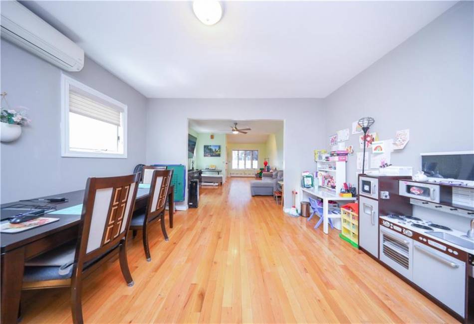 2039 Batchelder Street, Brooklyn, New York 11229, 3 Bedrooms Bedrooms, ,2 BathroomsBathrooms,Residential,For Sale,Batchelder,492652