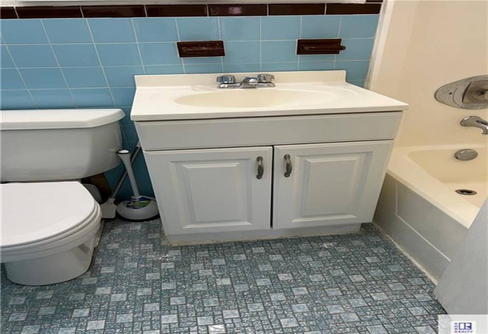 4665 Bedford Avenue, Brooklyn, New York 11235, 1 Bedroom Bedrooms, ,1 BathroomBathrooms,Residential,For Sale,Bedford,492653