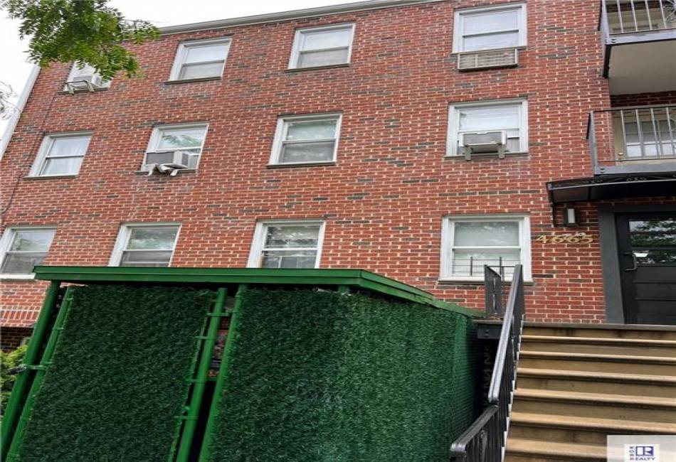 4665 Bedford Avenue, Brooklyn, New York 11235, 1 Bedroom Bedrooms, ,1 BathroomBathrooms,Residential,For Sale,Bedford,492653