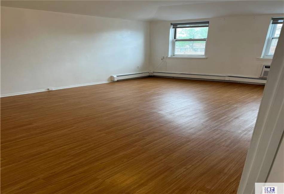 4665 Bedford Avenue, Brooklyn, New York 11235, 1 Bedroom Bedrooms, ,1 BathroomBathrooms,Residential,For Sale,Bedford,492653