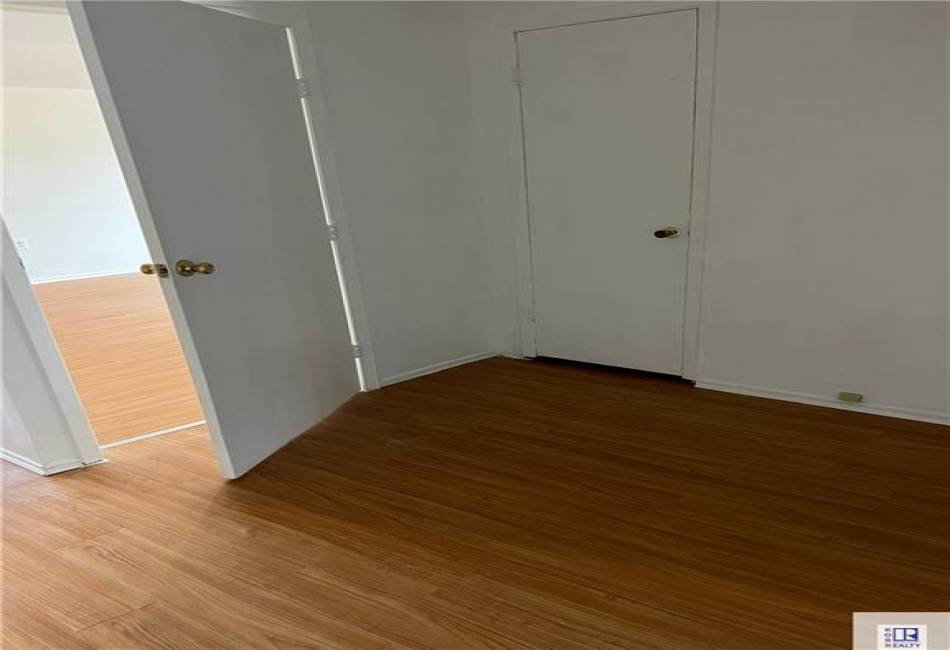 4665 Bedford Avenue, Brooklyn, New York 11235, 1 Bedroom Bedrooms, ,1 BathroomBathrooms,Residential,For Sale,Bedford,492653