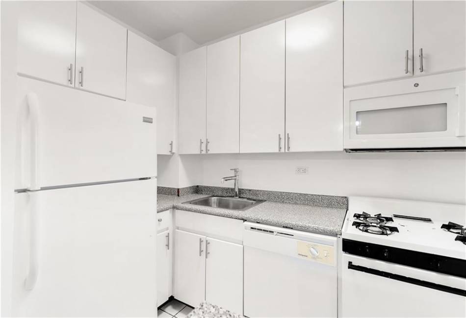 3111 Ocean Parkway, Brooklyn, New York 11235, ,1 BathroomBathrooms,Residential,For Sale,Ocean,492654
