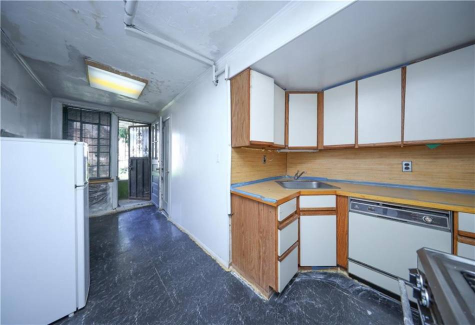 2327 16th Street, Brooklyn, New York 11229, ,2 BathroomsBathrooms,Residential,For Sale,16th,492662