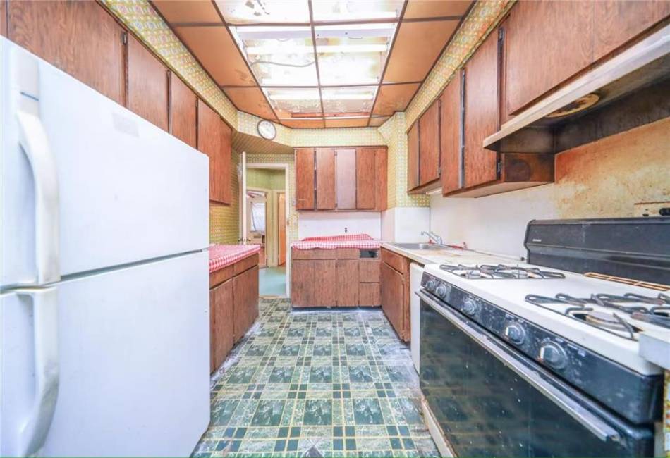 2327 16th Street, Brooklyn, New York 11229, ,2 BathroomsBathrooms,Residential,For Sale,16th,492662