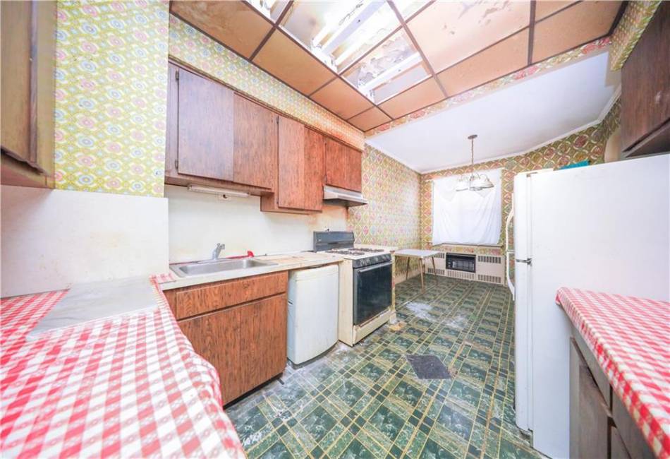 2327 16th Street, Brooklyn, New York 11229, ,2 BathroomsBathrooms,Residential,For Sale,16th,492662
