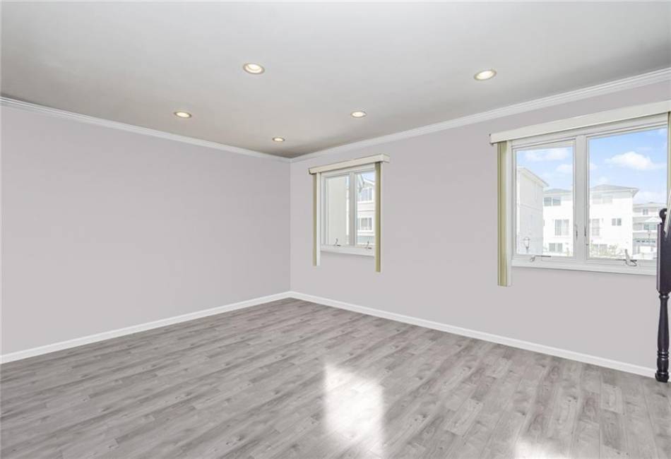 12 Seagate Court, Staten Island, New York 10305, 2 Bedrooms Bedrooms, ,3 BathroomsBathrooms,Residential,For Sale,Seagate,492663