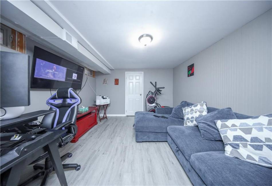 345 Colon Avenue, Staten Island, New York 10308, 3 Bedrooms Bedrooms, ,2 BathroomsBathrooms,Residential,For Sale,Colon,492638