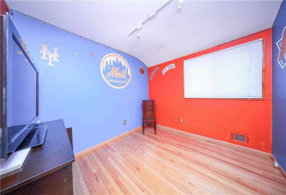 345 Colon Avenue, Staten Island, New York 10308, 3 Bedrooms Bedrooms, ,2 BathroomsBathrooms,Residential,For Sale,Colon,492638