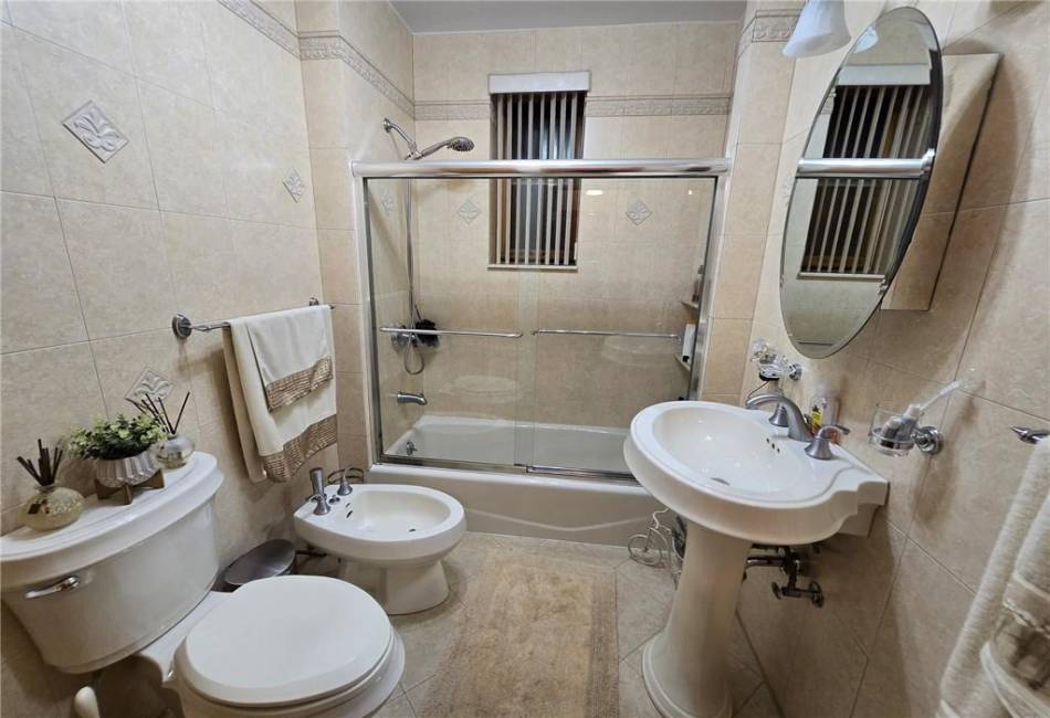 1633 13th Street, Brooklyn, New York 11223, 7 Bedrooms Bedrooms, ,5 BathroomsBathrooms,Residential,For Sale,13th,492671