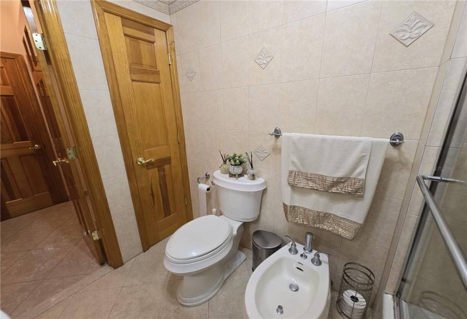 1633 13th Street, Brooklyn, New York 11223, 7 Bedrooms Bedrooms, ,5 BathroomsBathrooms,Residential,For Sale,13th,492671