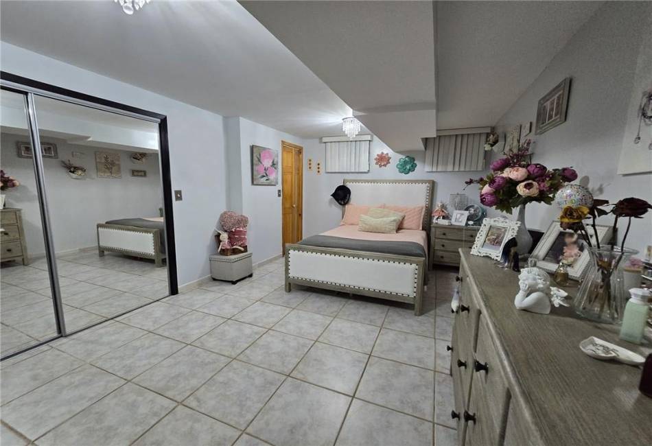 1633 13th Street, Brooklyn, New York 11223, 7 Bedrooms Bedrooms, ,5 BathroomsBathrooms,Residential,For Sale,13th,492671