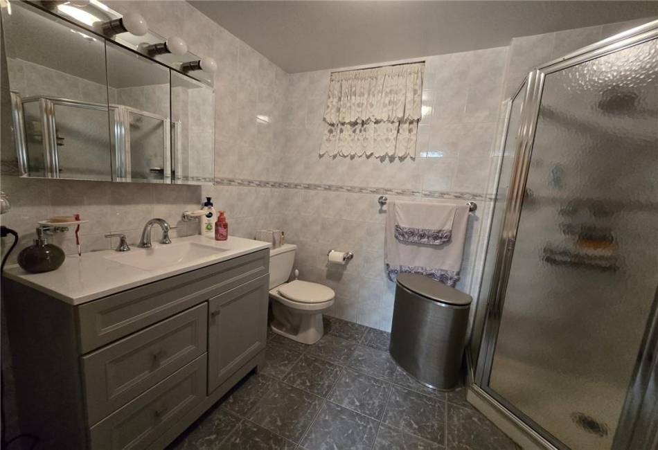 1633 13th Street, Brooklyn, New York 11223, 7 Bedrooms Bedrooms, ,5 BathroomsBathrooms,Residential,For Sale,13th,492671