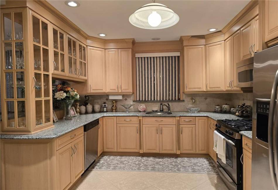 1633 13th Street, Brooklyn, New York 11223, 7 Bedrooms Bedrooms, ,5 BathroomsBathrooms,Residential,For Sale,13th,492671