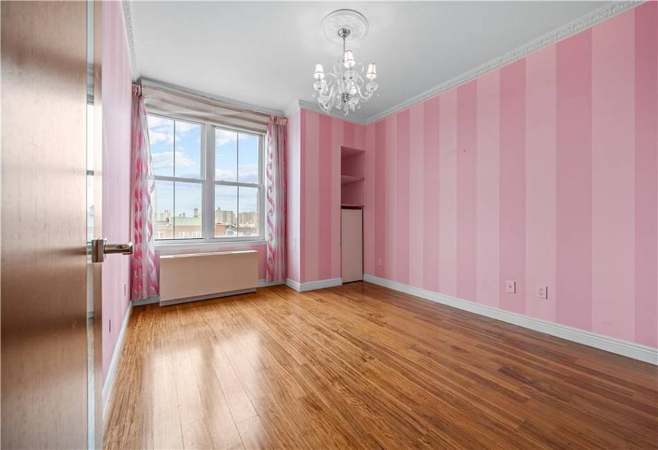 105 Oceana Drive, Brooklyn, New York 1125, 3 Bedrooms Bedrooms, ,2 BathroomsBathrooms,Residential,For Sale,Oceana,492675