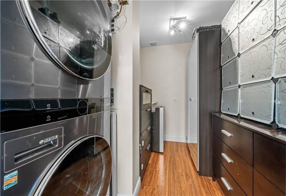 105 Oceana Drive, Brooklyn, New York 1125, 3 Bedrooms Bedrooms, ,2 BathroomsBathrooms,Residential,For Sale,Oceana,492675