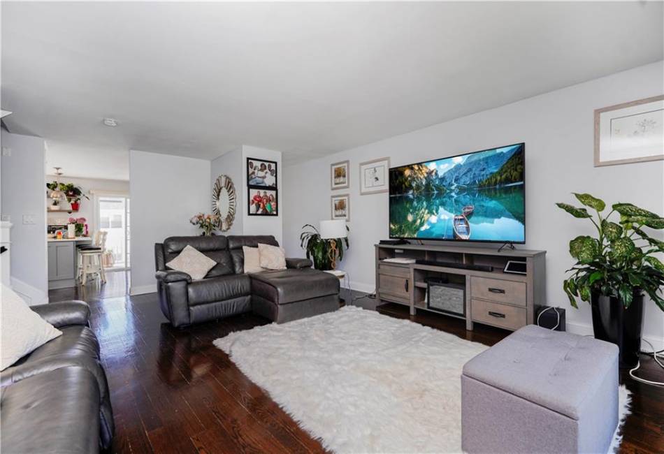 40 Kyle Court, Staten Island, New York 10312, 4 Bedrooms Bedrooms, ,3 BathroomsBathrooms,Residential,For Sale,Kyle,492676