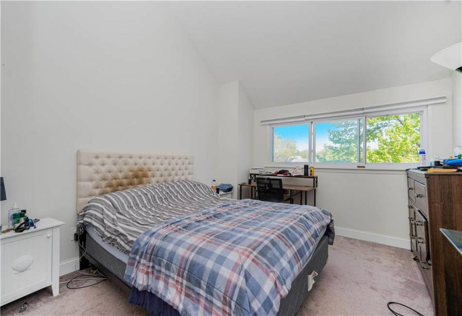 40 Kyle Court, Staten Island, New York 10312, 4 Bedrooms Bedrooms, ,3 BathroomsBathrooms,Residential,For Sale,Kyle,492676
