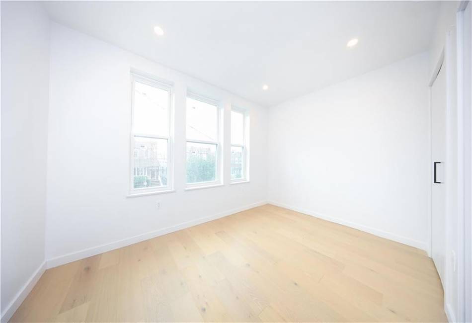 1238 77th Street, Brooklyn, New York 11228, 2 Bedrooms Bedrooms, ,3 BathroomsBathrooms,Residential,For Sale,77th,492677