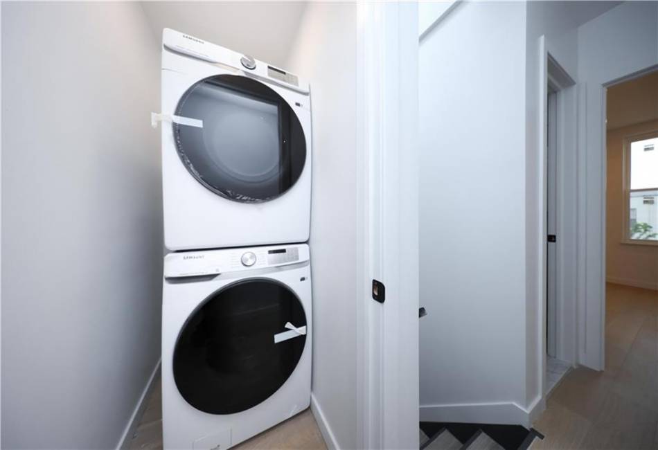 1238 77th Street, Brooklyn, New York 11228, 2 Bedrooms Bedrooms, ,3 BathroomsBathrooms,Residential,For Sale,77th,492677