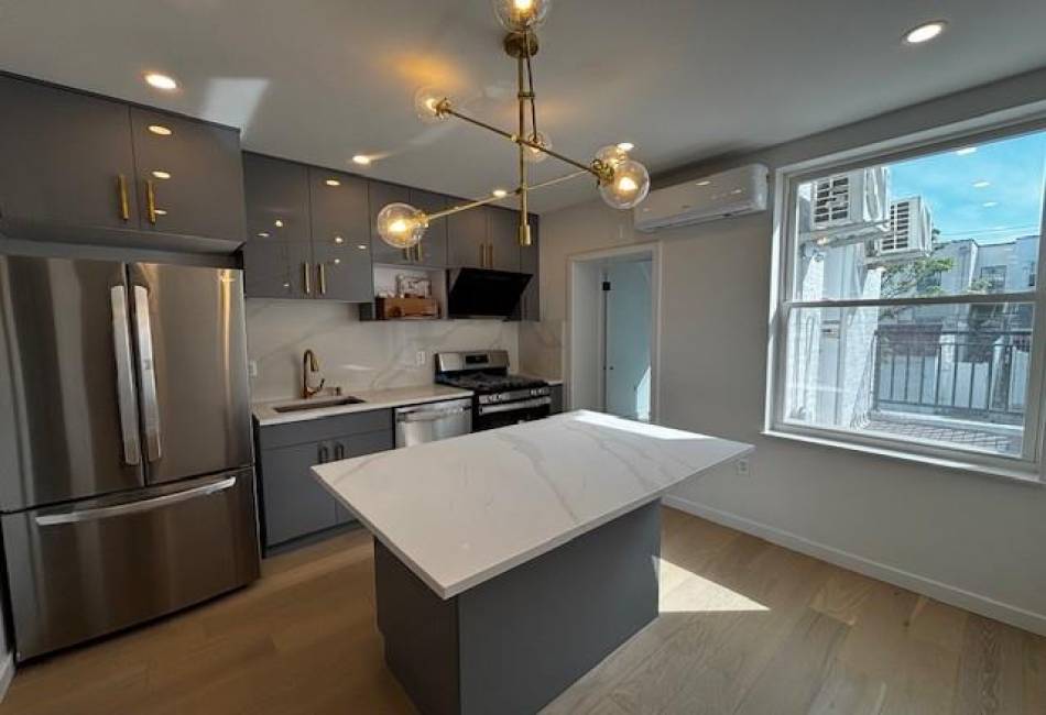 1238 77th Street, Brooklyn, New York 11228, 2 Bedrooms Bedrooms, ,3 BathroomsBathrooms,Residential,For Sale,77th,492677