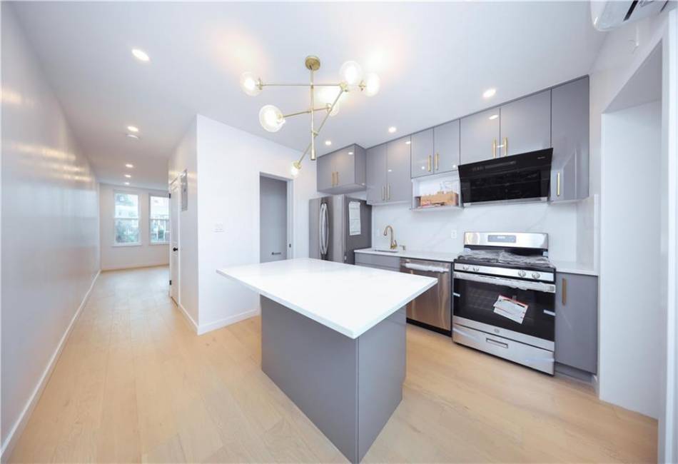1238 77th Street, Brooklyn, New York 11228, 2 Bedrooms Bedrooms, ,3 BathroomsBathrooms,Residential,For Sale,77th,492677
