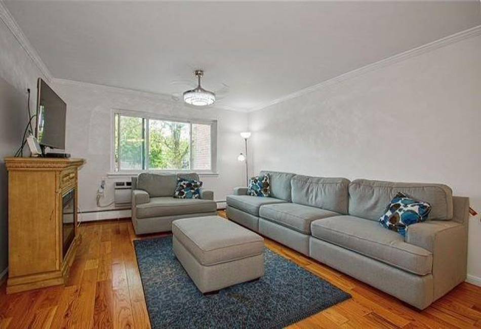 1435 80th Street, Brooklyn, New York 11236, 5 Bedrooms Bedrooms, ,4 BathroomsBathrooms,Residential,For Sale,80th,492678