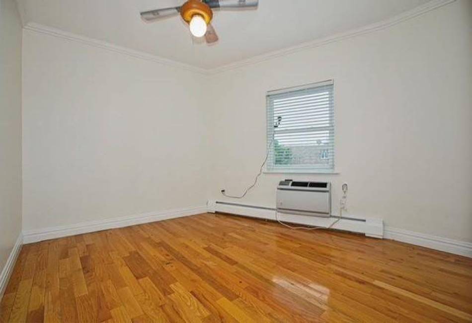 1435 80th Street, Brooklyn, New York 11236, 5 Bedrooms Bedrooms, ,4 BathroomsBathrooms,Residential,For Sale,80th,492678