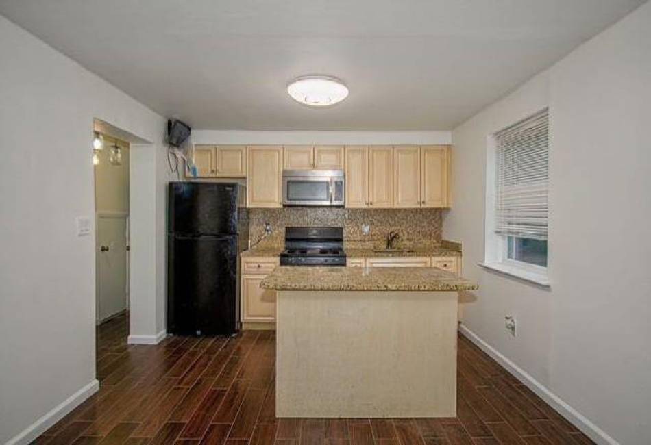 1435 80th Street, Brooklyn, New York 11236, 5 Bedrooms Bedrooms, ,4 BathroomsBathrooms,Residential,For Sale,80th,492678