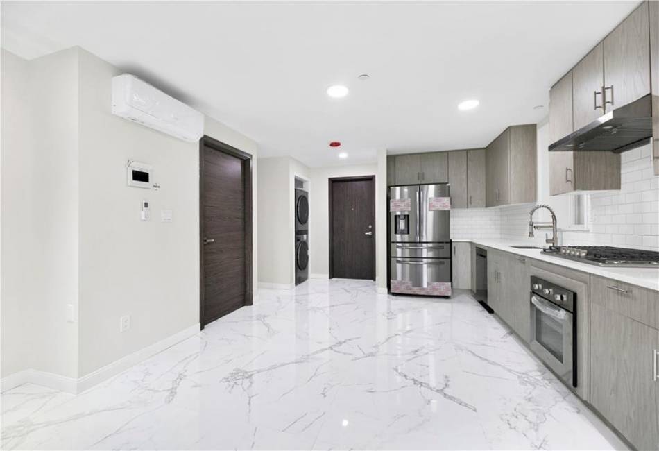 1014 Banner Avenue, Brooklyn, New York 11235, 1 Bedroom Bedrooms, ,2 BathroomsBathrooms,Residential,For Sale,Banner,492680