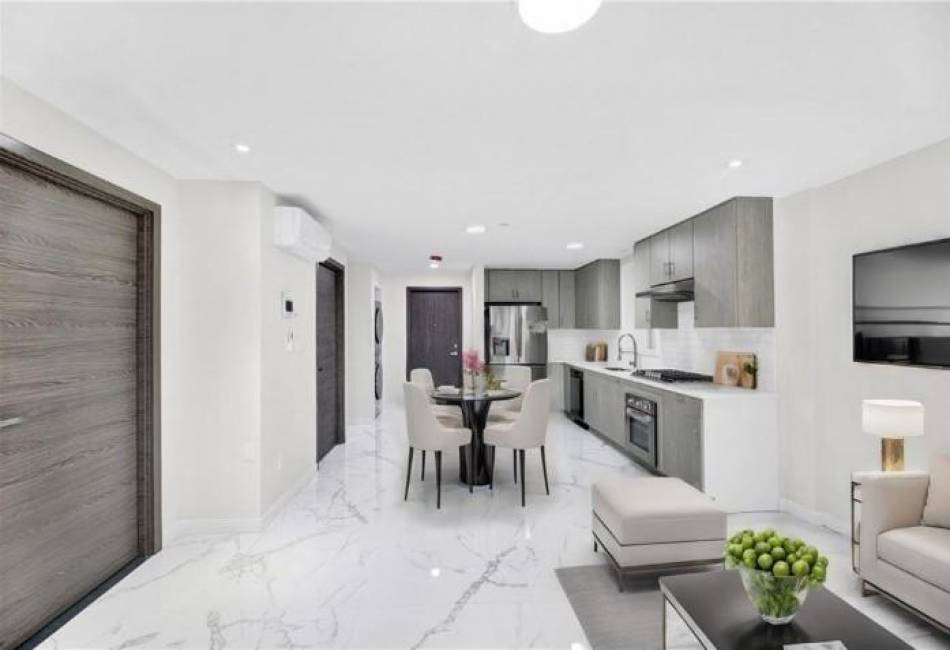 1014 Banner Avenue, Brooklyn, New York 11235, 1 Bedroom Bedrooms, ,2 BathroomsBathrooms,Residential,For Sale,Banner,492680