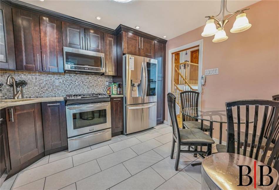 80 Whitman Drive, Brooklyn, New York 11234, 3 Bedrooms Bedrooms, ,3 BathroomsBathrooms,Residential,For Sale,Whitman,492634