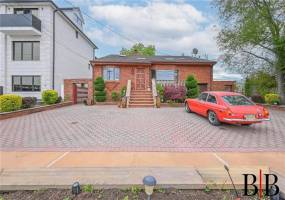 80 Whitman Drive, Brooklyn, New York 11234, 3 Bedrooms Bedrooms, ,3 BathroomsBathrooms,Residential,For Sale,Whitman,492634