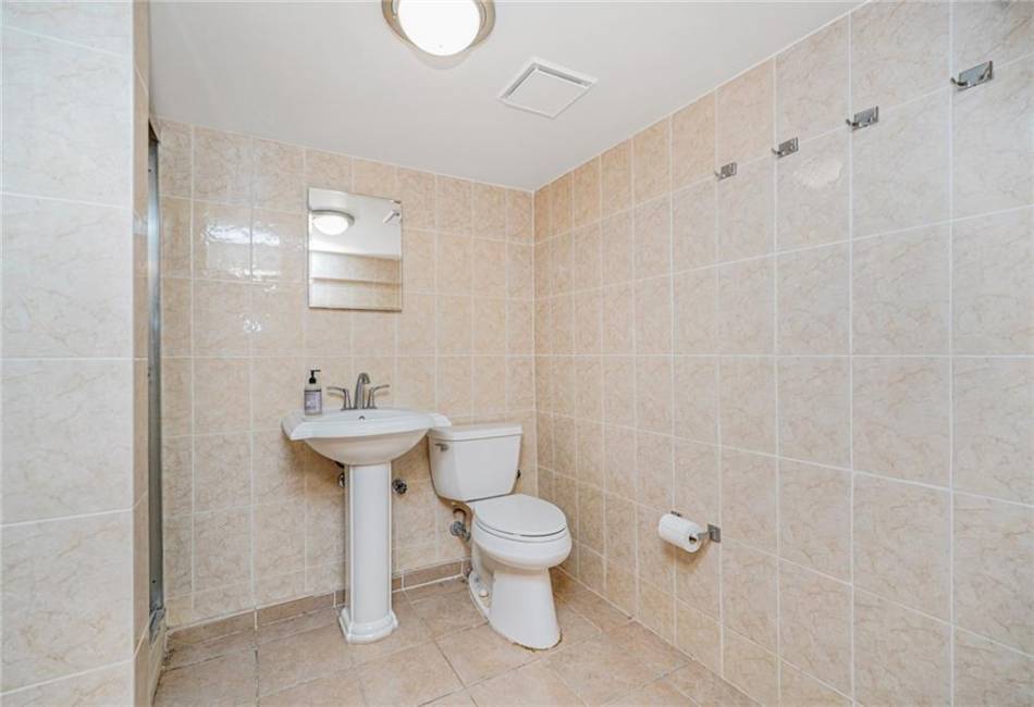 1519 71st Street, Brooklyn, New York 11228, 7 Bedrooms Bedrooms, ,5 BathroomsBathrooms,Residential,For Sale,71st,492637
