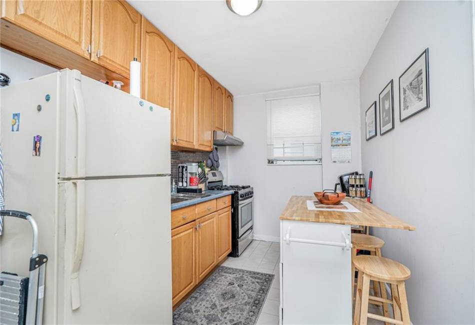 1519 71st Street, Brooklyn, New York 11228, 7 Bedrooms Bedrooms, ,5 BathroomsBathrooms,Residential,For Sale,71st,492637