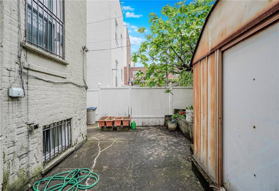 1519 71st Street, Brooklyn, New York 11228, 7 Bedrooms Bedrooms, ,5 BathroomsBathrooms,Residential,For Sale,71st,492637
